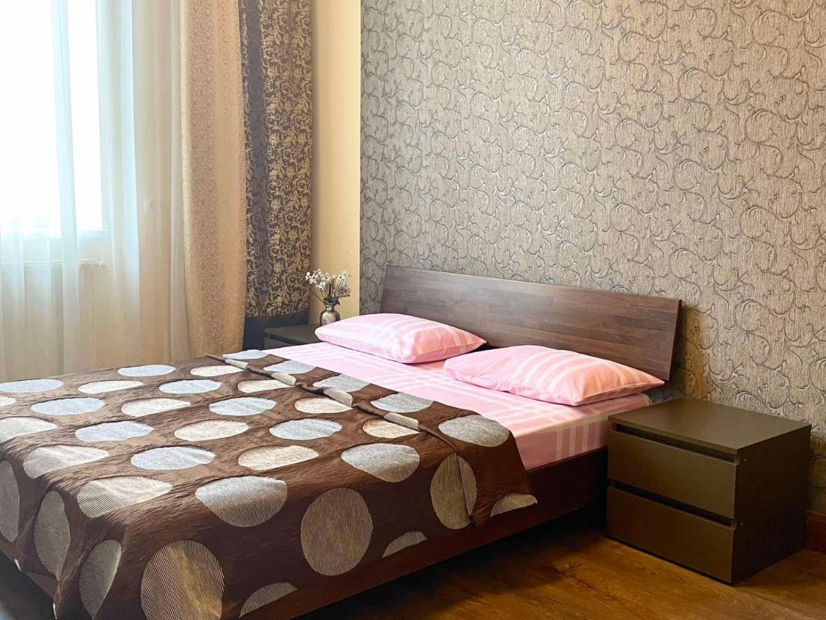 Крехівська 5,Апартаменти В Центрі, Дві Спальні Lviv Exterior foto